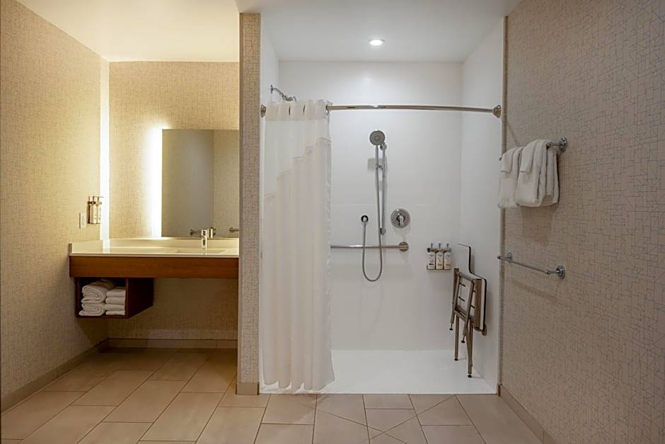 Holiday Inn Express and Suites Gilbert Mesa Gateway Airport By IHG