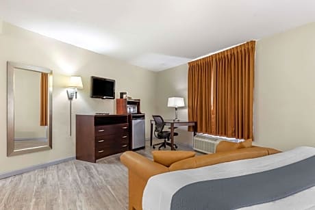 1 King Bed, Nonsmoking