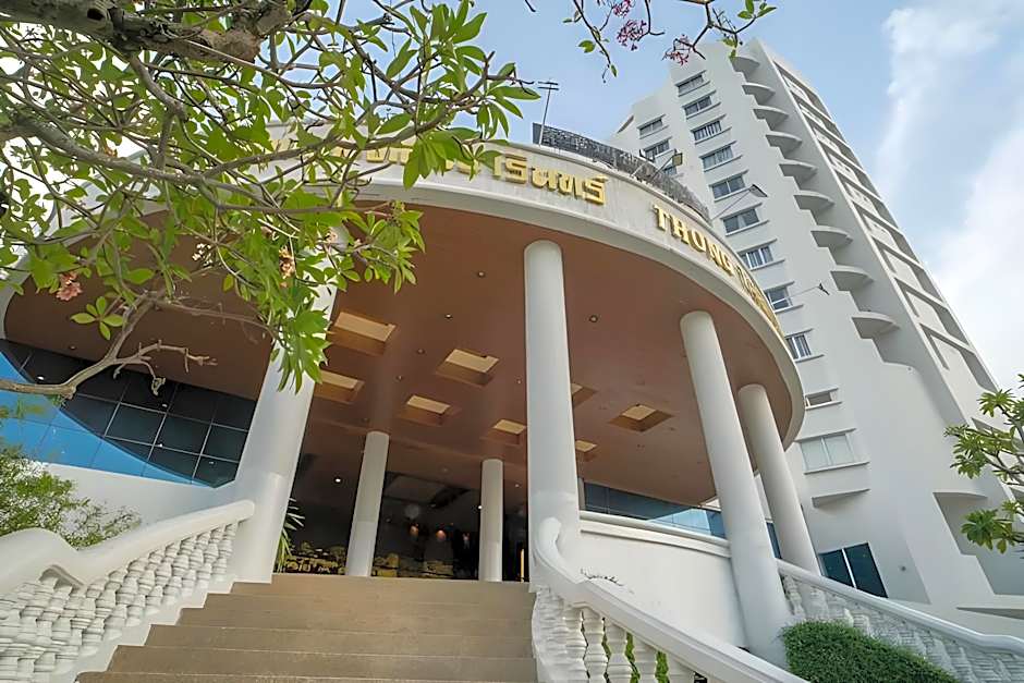 Thongtarin Hotel (SHA Plus)