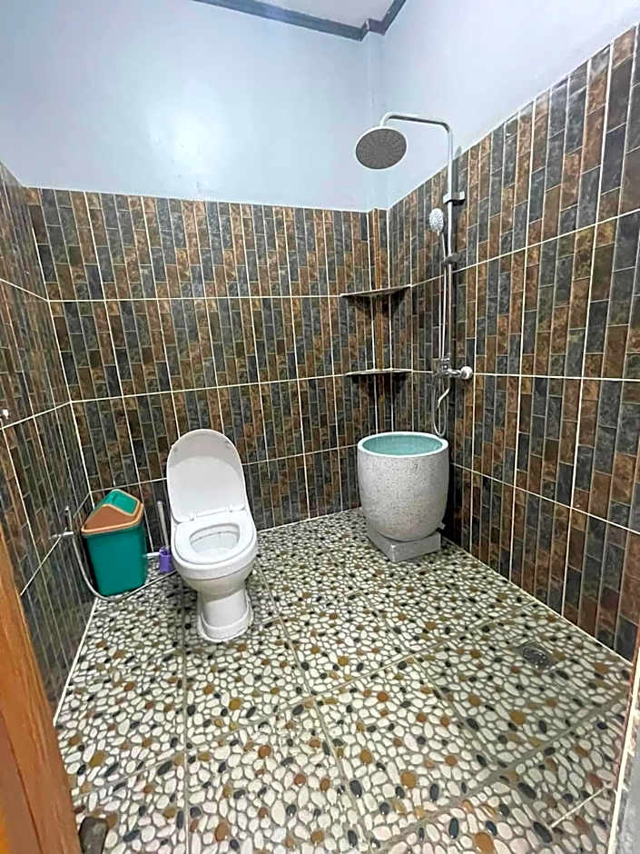 Sumbawa Maluk Homestay Kost tika