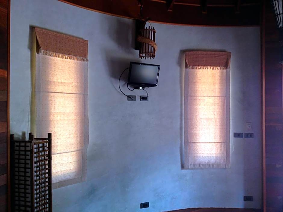 Malibu Beach Bungalows