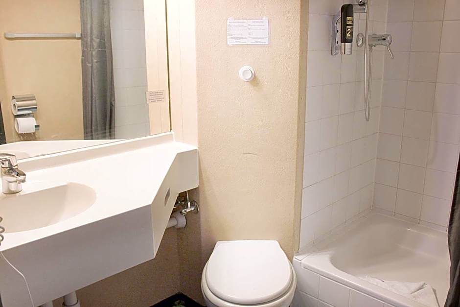 REGIOHOTEL Leipzig West - #Frühstücksbuffet #TopPreisLeistung #FreeParking #Wallbox