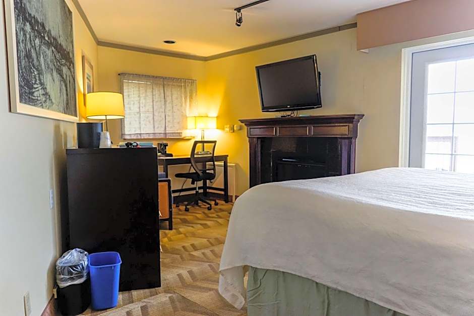 Best Western Plus Silverdale Beach Hotel