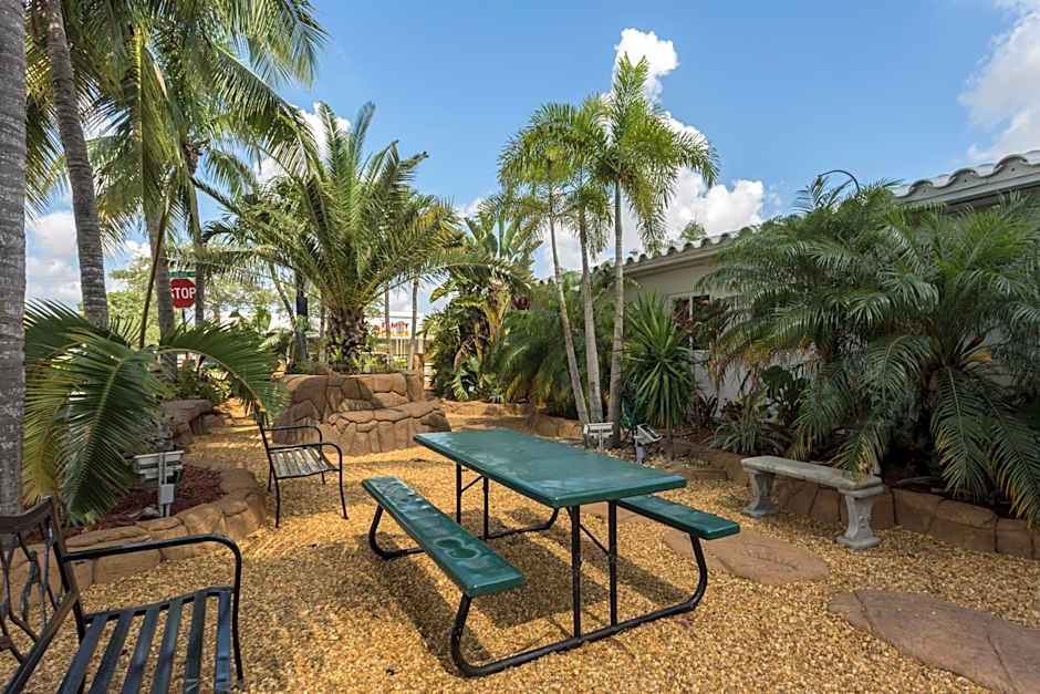 Green Seas Motel