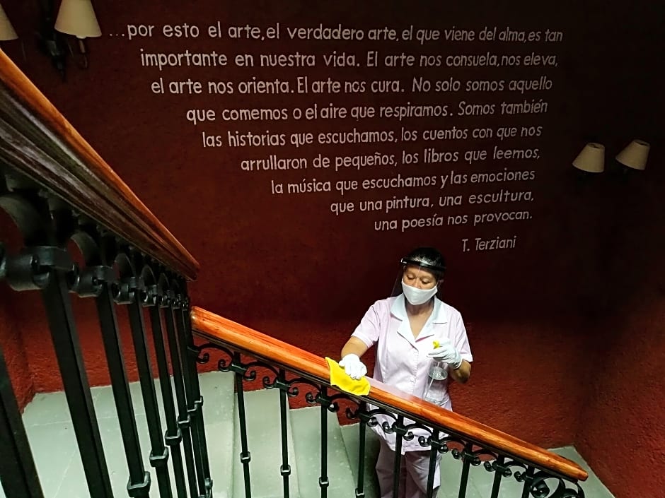 Portico Hotel Cultural