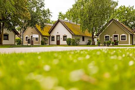 Bungalow with Patio