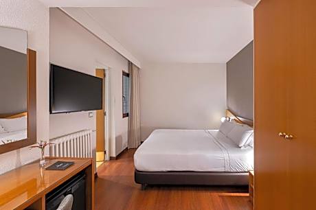 Interior Double Room