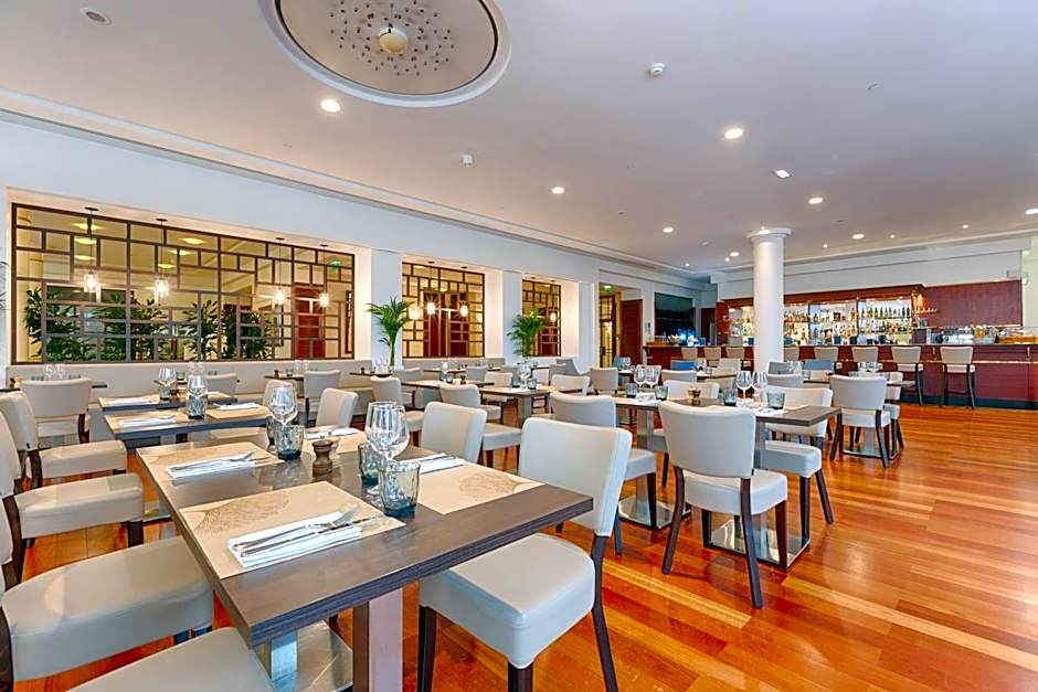 Evergreen Laurel Hotel