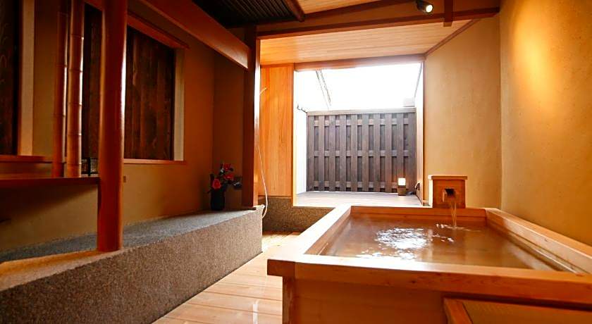 Kinosaki Onsen Ryokan Tsubakino
