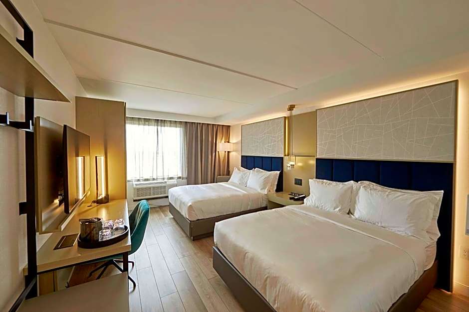 Bloom Mississauga, Tapestry Collection by Hilton