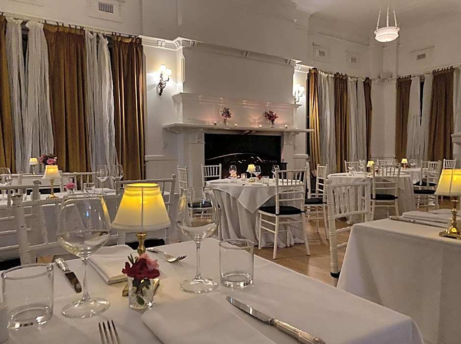 The Robertson Hotel