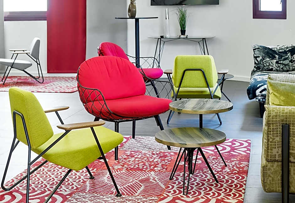 B&B HOTEL Saint-Quentin-en-Yvelines Centre Gare 4 étoiles