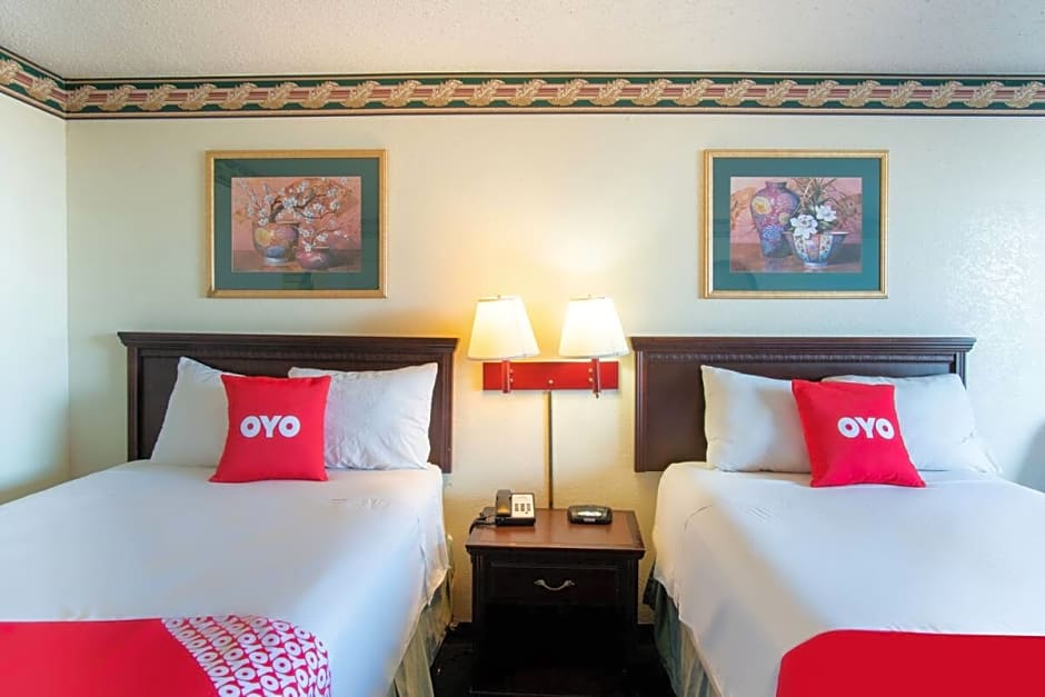 OYO Hotel Oklahoma City South I-35 and SE 29th