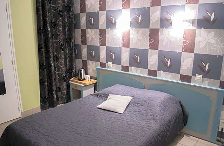 Le relais du chapeau rouge