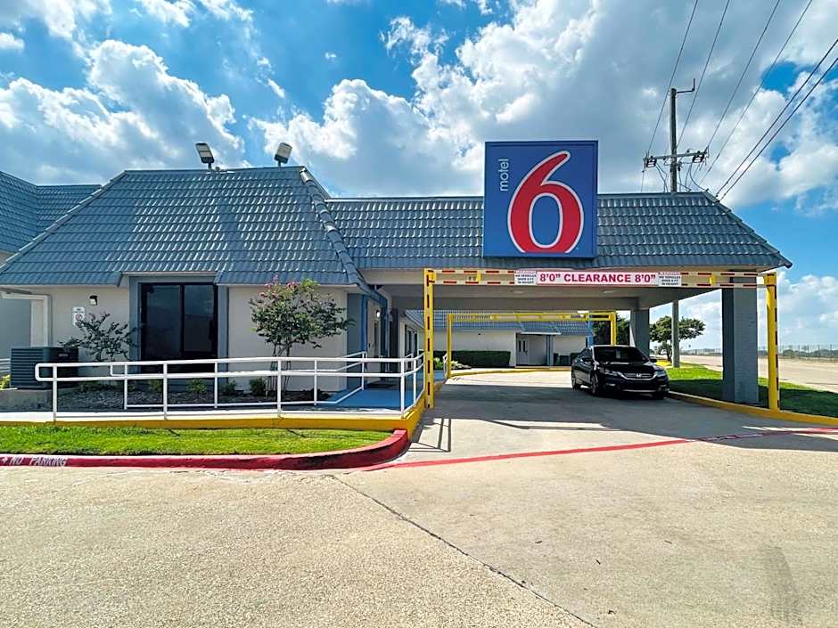 Motel 6-Duncanville, TX - Dallas