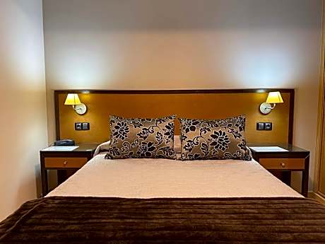 Apartment (4 Adults)