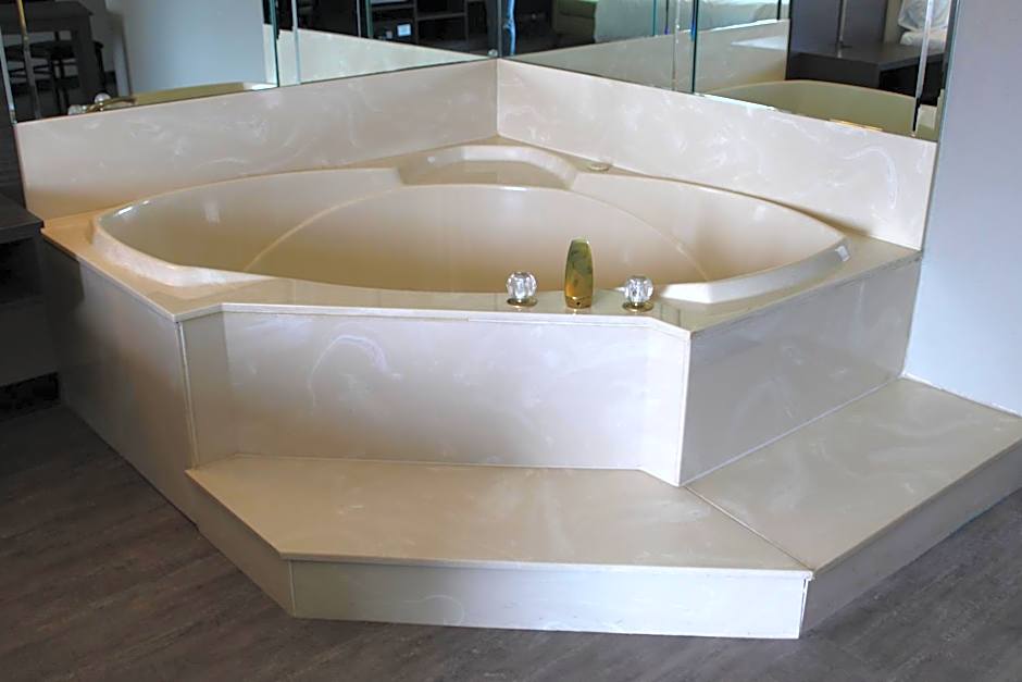 Boarders Inn and Suites by Cobblestone Lamar Missouri