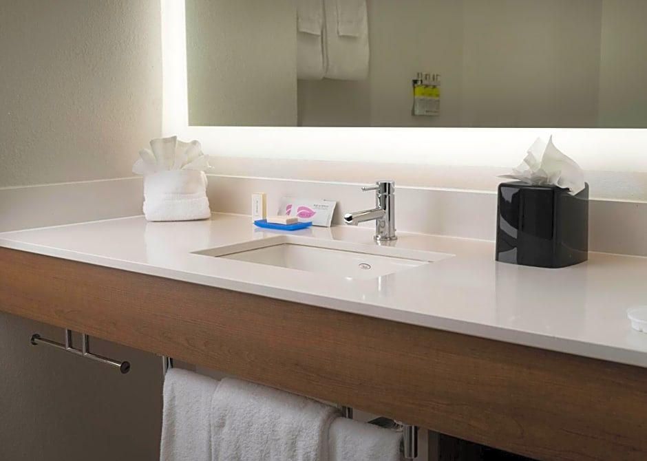 Holiday Inn Express Hotel & Suites Olive Branch, an IHG Hotel