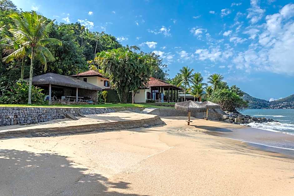 Casa com praia particular em Mangaratiba - Mangaratiba