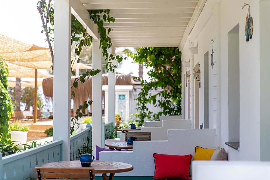 Kefi Beach & Suites