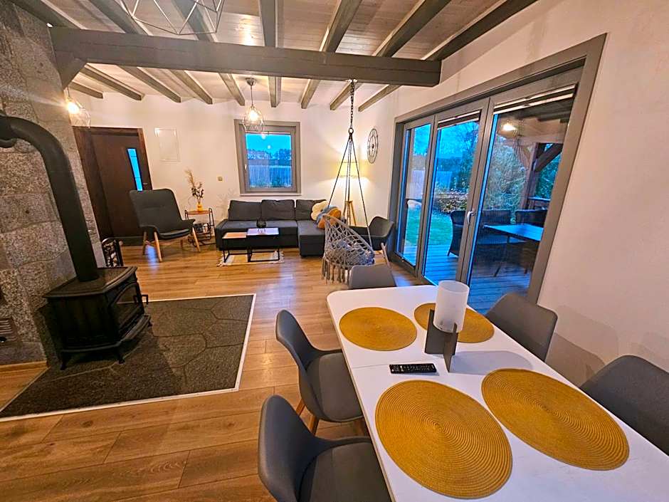 MILOCHÓWKA - dom drewniany bliźniak