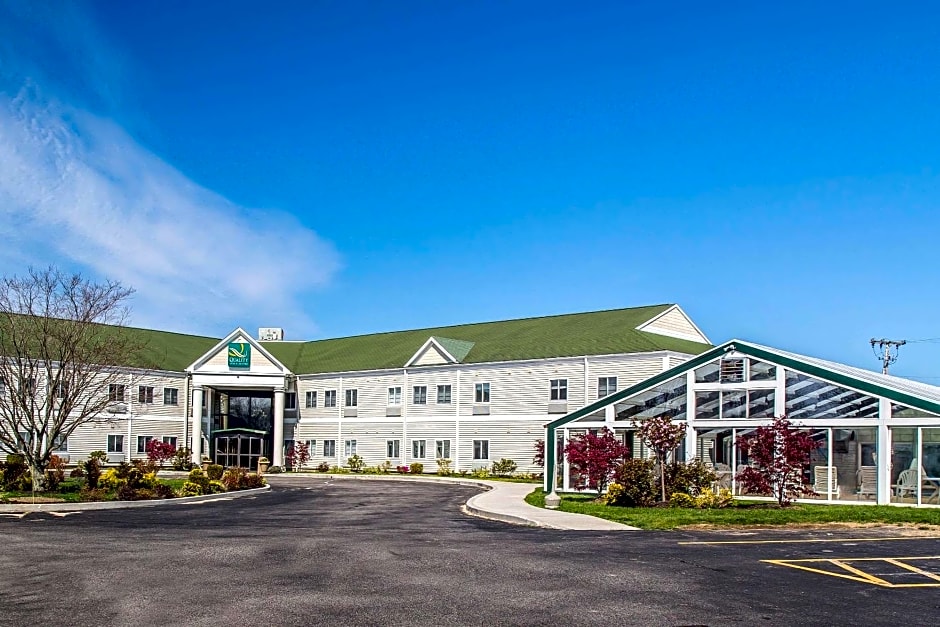 Quality Inn and Suites Newport - Middletown