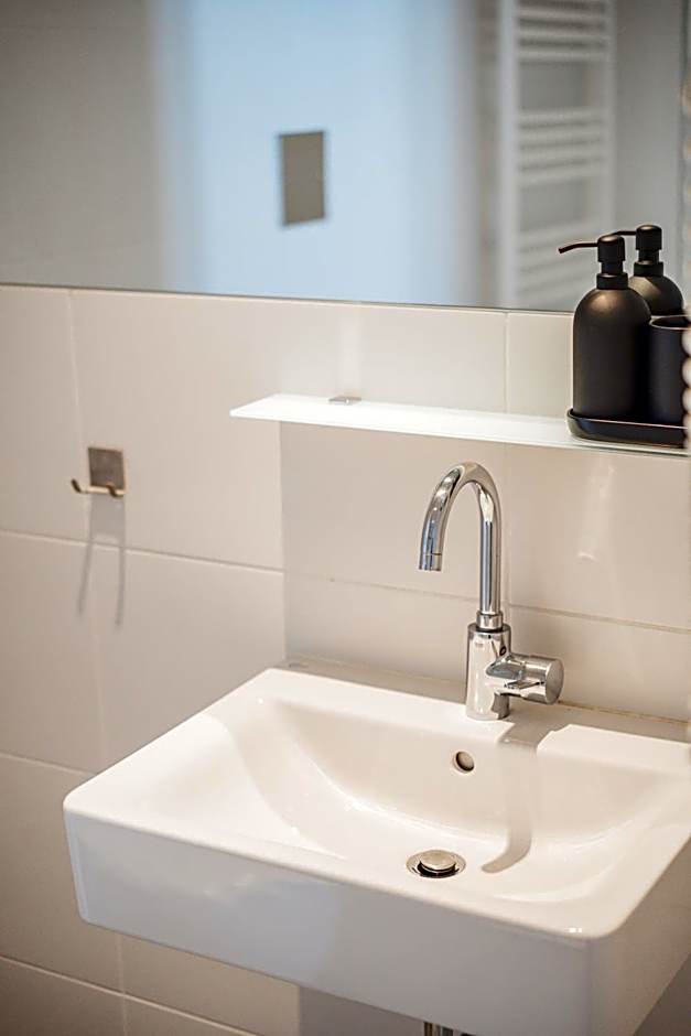 Self-Check-In Hotel Adlon