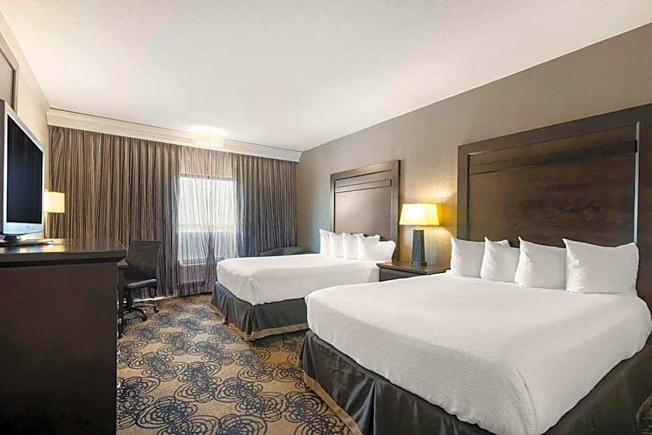 Best Western Plus Midwest Inn