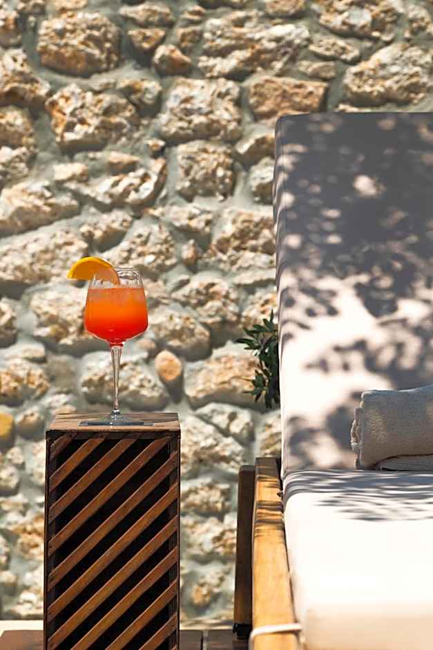 Mare Monte Luxury Suites