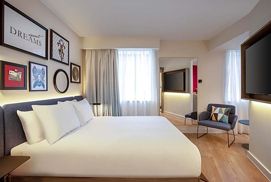 Hampton by Hilton Bath City