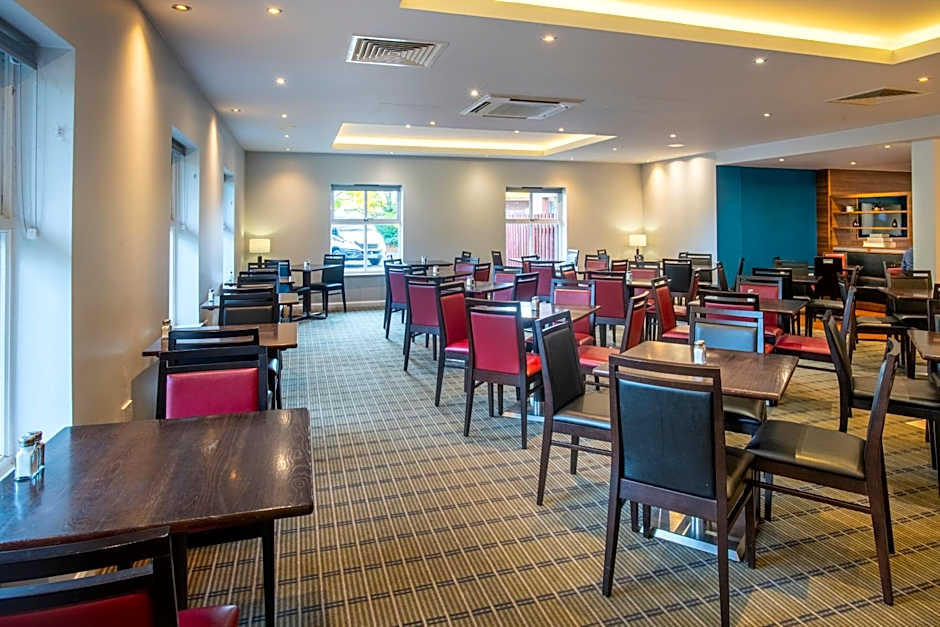 Holiday Inn Express Birmingham Oldbury By IHG