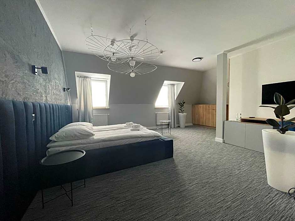 Hotel Made in Napoli by Siervo Międzybórz