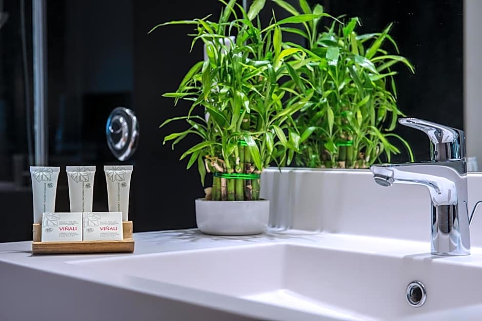 HÔTEL C SUITES chambres spacieuses