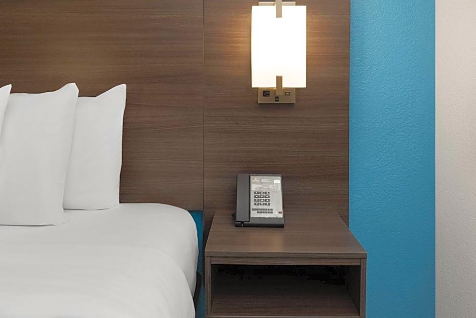 La Quinta Inn & Suites by Wyndham Houston Stafford Sugarland