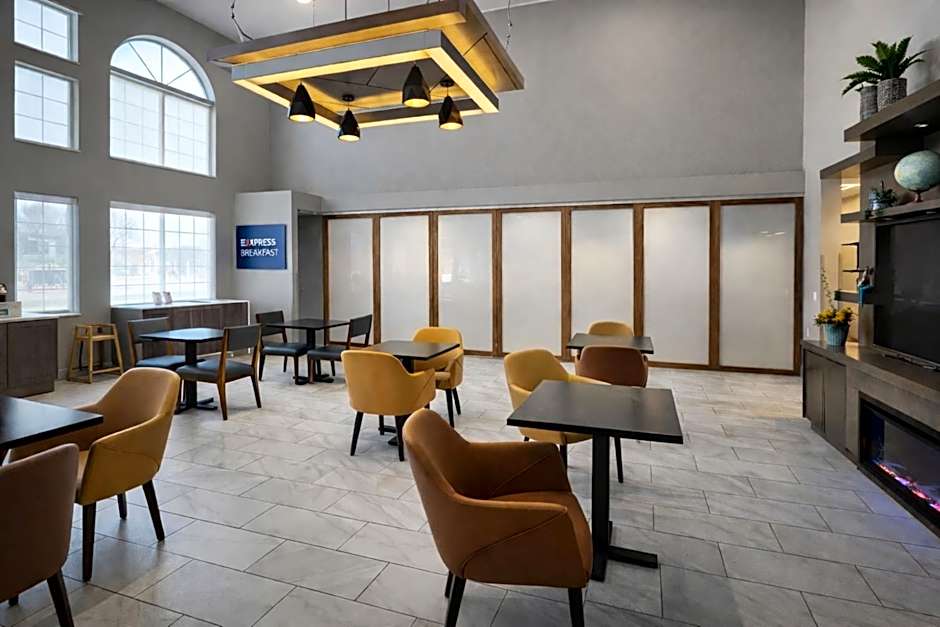 Holiday Inn Express Hotel & Suites Pierre-Fort Pierre By IHG