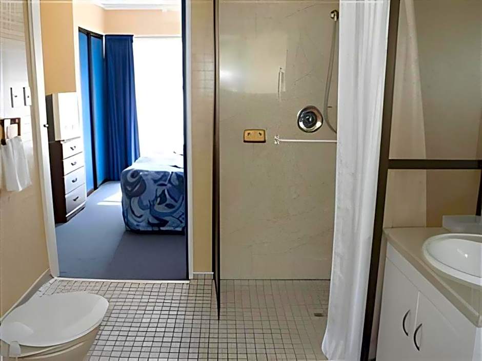 Oxford Court Motel