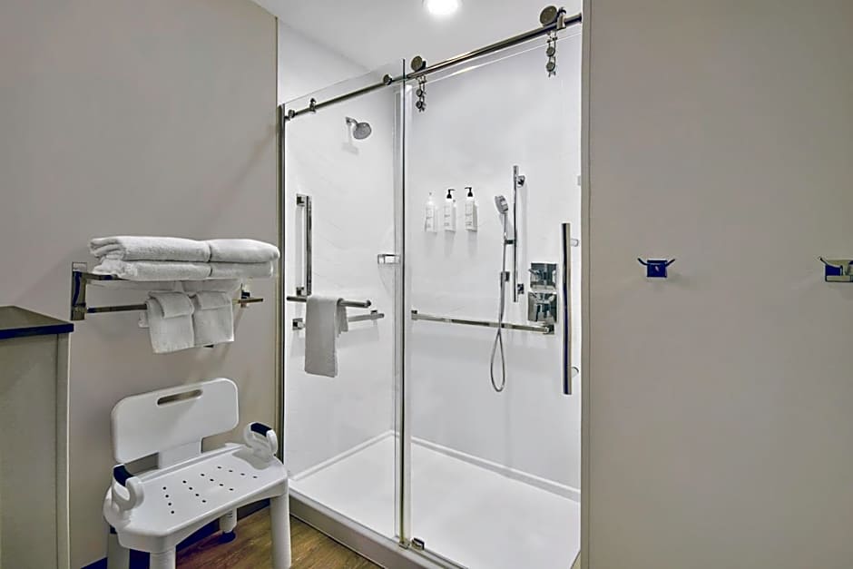 Fairfield by Marriott Inn & Suites Cincinnati North West Chester