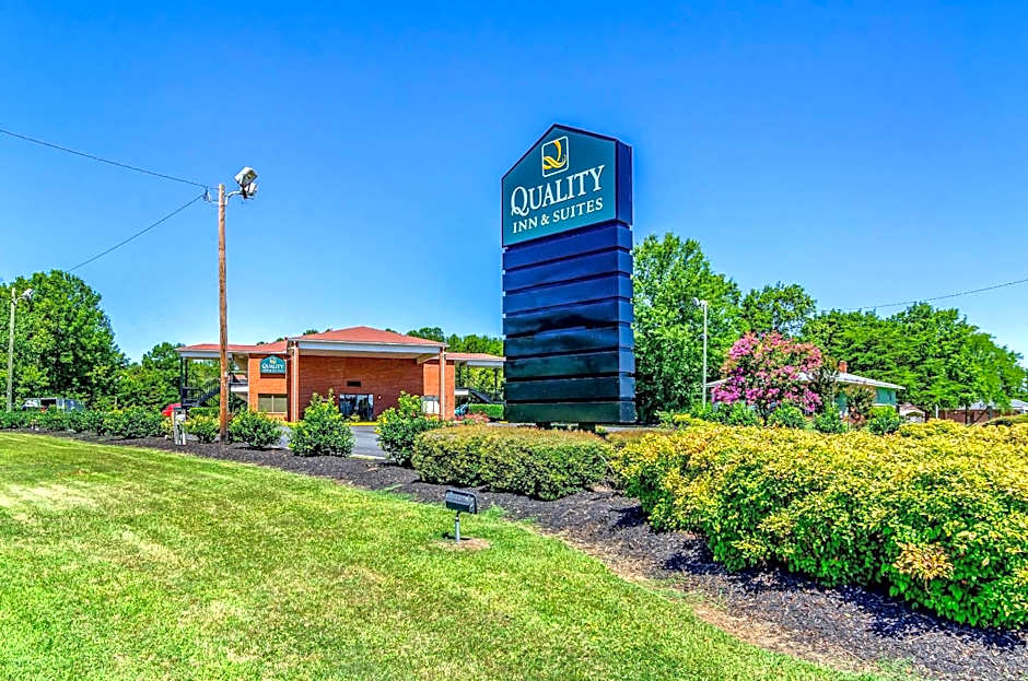 Quality Inn & Suites Creedmoor - Butner