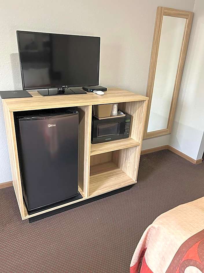 Super 8 by Wyndham Blair