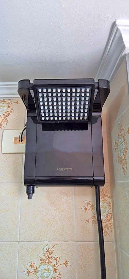 ESD01- Ar Condicionado 5min a pé da Praia da Enseada, Apartamento