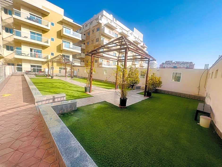 Fully furnish flat including all bills for monthly rental