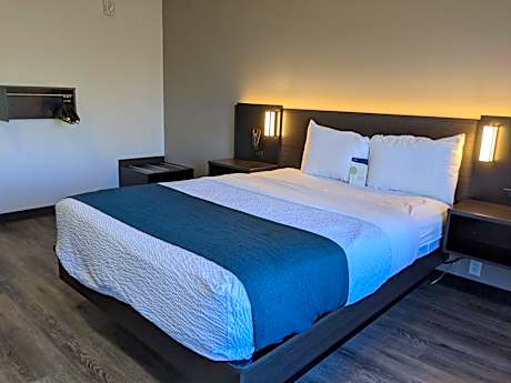 1 Queen Bed | Non-Smoking, Micfridge