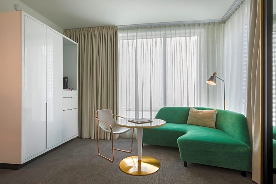 The Laura Hotel, Houston Downtown, Autograph Collection