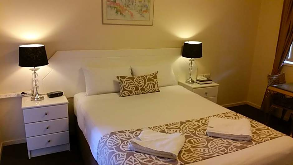 Clifford Park Motor Inn