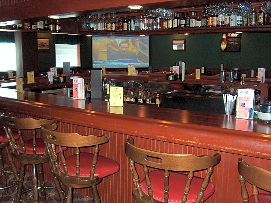 Fred's Inn Restaurant & Lodging