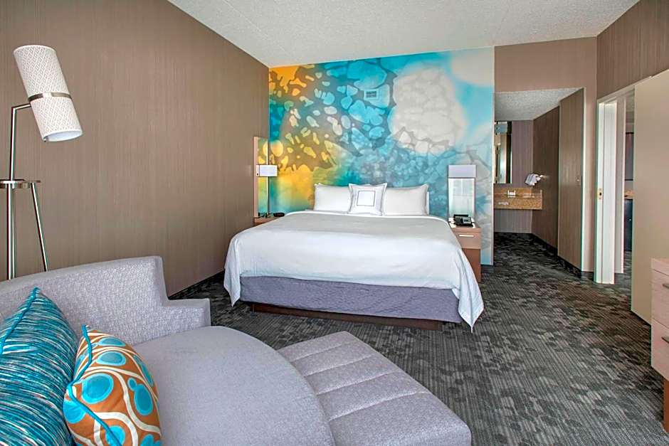 Courtyard by Marriott Newark Elizabeth