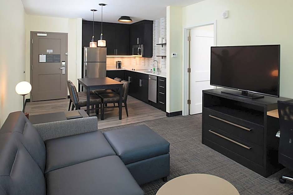 Photo 1 of 6 of 1 Bedroom 2 Queen Beds with Sofabed Suite
