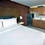DoubleTree by Hilton Manhattan, KS