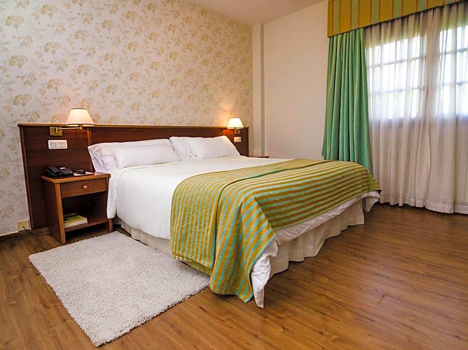 Hotel & Apartamentos Cons da Garda