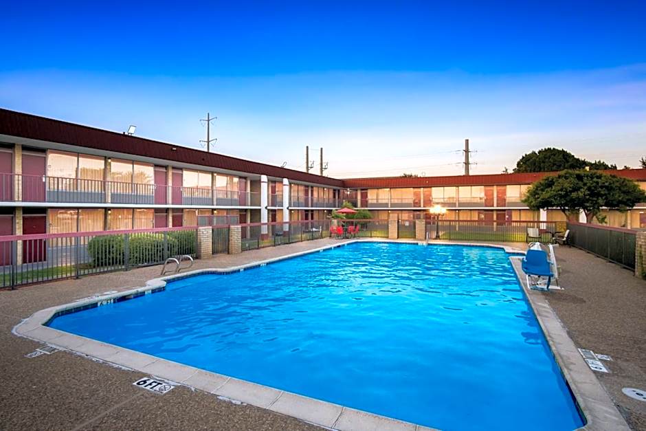Red Roof Inn & Conference Center McKinney